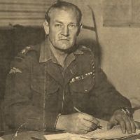 Jack Churchill – voják, který porážel Němce pomocí meče, luku a hry na dudy